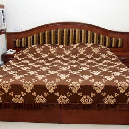 Hotel Sunrise Inn Lucknow Zewnętrze zdjęcie