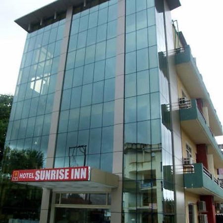Hotel Sunrise Inn Lucknow Zewnętrze zdjęcie