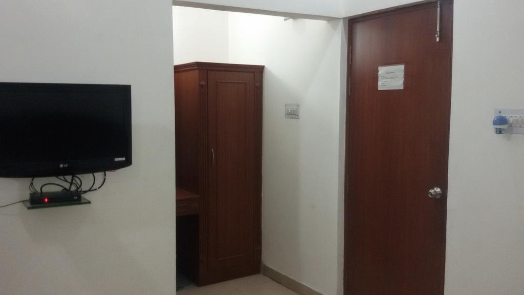 Hotel Sunrise Inn Lucknow Zewnętrze zdjęcie