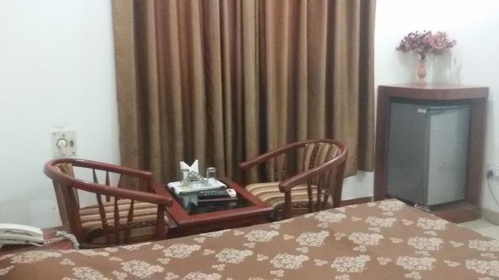Hotel Sunrise Inn Lucknow Zewnętrze zdjęcie