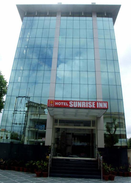 Hotel Sunrise Inn Lucknow Zewnętrze zdjęcie