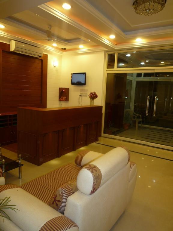 Hotel Sunrise Inn Lucknow Zewnętrze zdjęcie